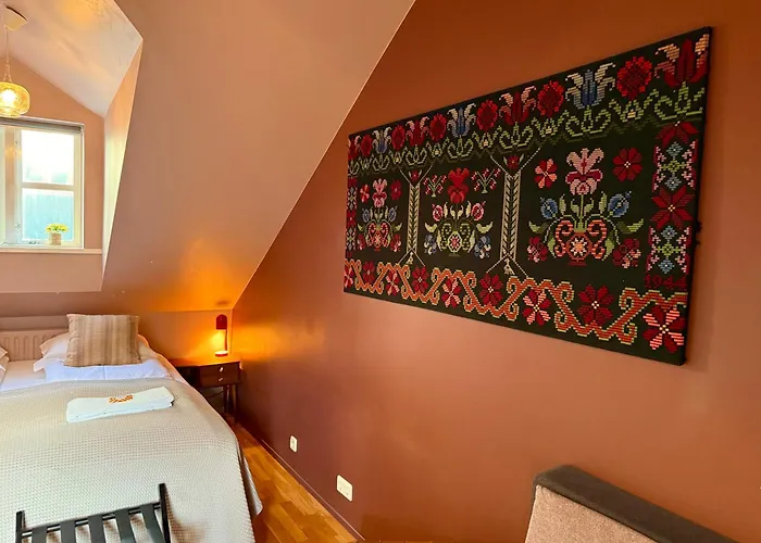 Grettir Guesthouse Downtown Charm